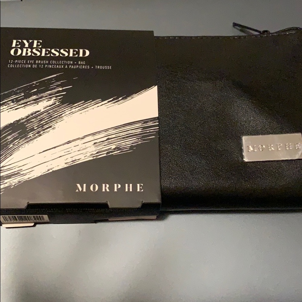 Eye obsessed 12 piece makeup brush kit